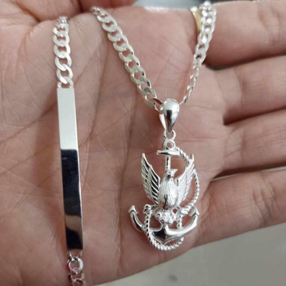 Set of necklace w/pendant & bracelet